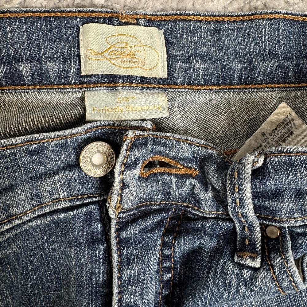 Levis 512 Shorts Womens 8 Blue Denim Perfectly Slimming Jean Bermuda Pocket Flap - Picture 6 of 9